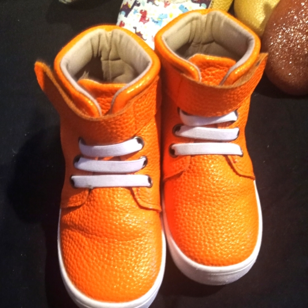 Monkey Feet Neon hightops